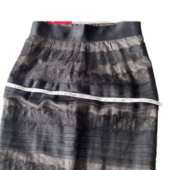 AUTHENTIC CAROLINA HERRERA Dress/Skirt size 8 Silk Ruffled - Picture 11 of 15